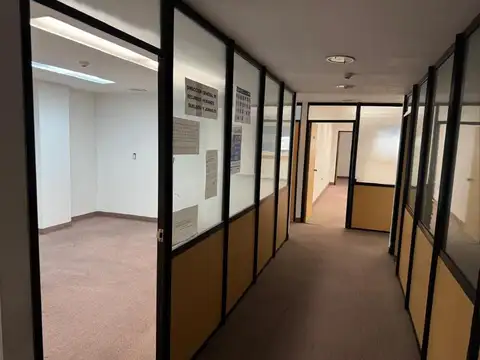 Oficina en Venta con 2 cocheras