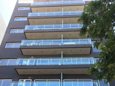 2 AMBIENTES AL CONTRAFRENTE CON COCHERA