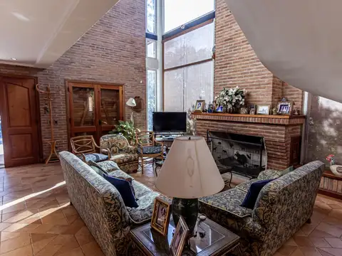 Casa, 3 dormitorios, quincho, Country Carlos Pellegrini, Fisherton, Venta