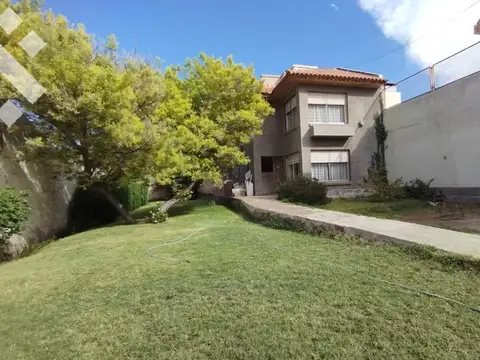 Casa en Alquiler de 3 dormitorios