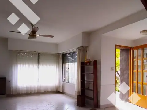 Casa 7 ambientes con 3 baños