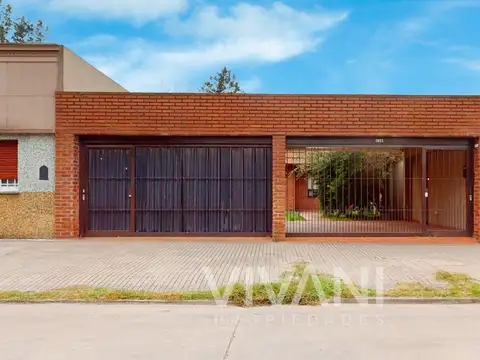 CASA VENTA 119 entre 71 y 72 La Plata