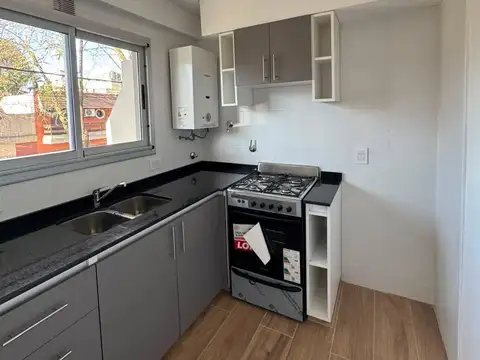 Cortina 2300, Piso 1
