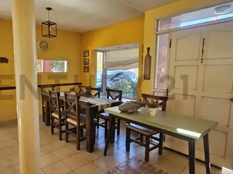 Oficina 5 ambientes con 2 baños
