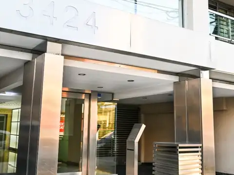 EXCELENTE CATEGORIA. PILETA-SUM. LUMINOSO IMPECABLE CONTRAFRENTE 42 m2. Cochera opcional
