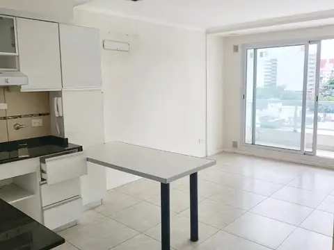 Departamento en Alquiler en Echesortu, $ 530.000