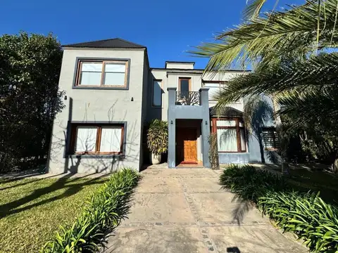 Venta Espectacular casa en B° Praderas de San Ignacio