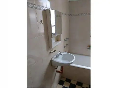 Departamento 2 Ambientes con Balcón al Frente Muy Luminoso