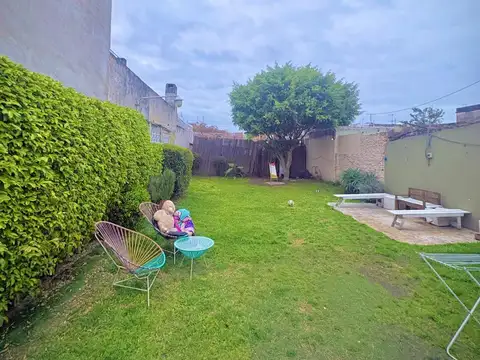 Casa de 4 ambientes en venta virreyes zona comercial
