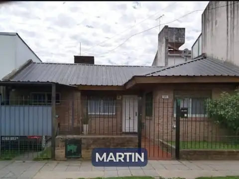 Chalet en alquiler c/ cochera en San Miguel