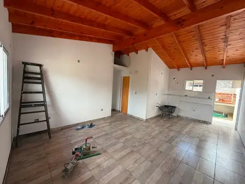 Casa 3 ambientes con 1 baño