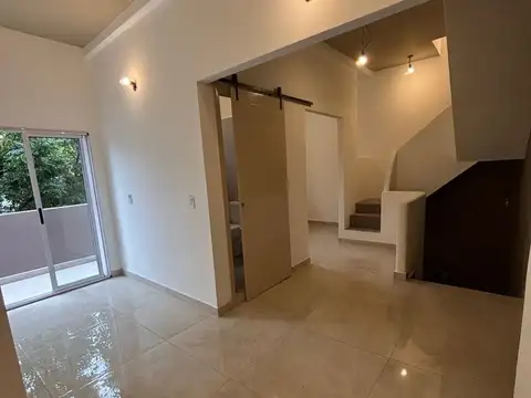 ALQUILER HERMOSO PH MATADEROS