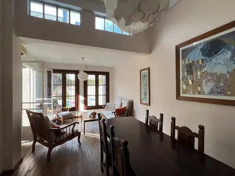 Casa en Venta con 1 cochera