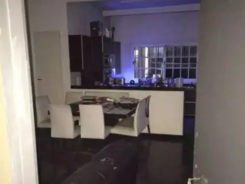 Depto Tipo Casa en Venta de 5 ambientes