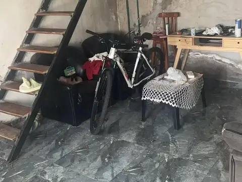 Casa 5 ambientes con 1 baño