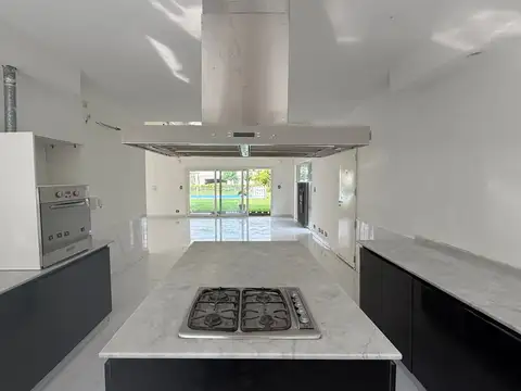 Casa en alquiler en barrio cerrado comarcas - santa irene