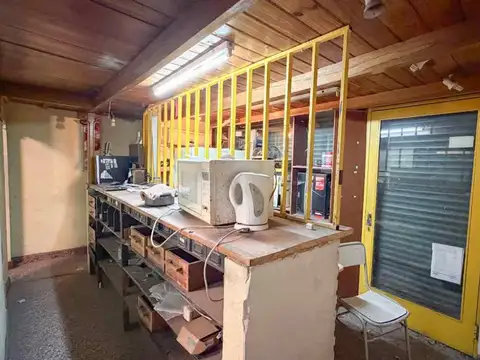 CASA 3 AMB + LOCAL EN VENTA EN AVELLANEDA