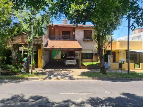 Venta - Casa - 5 amb - Villa Ballester