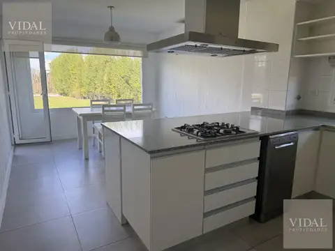 Blvd. de Todos los Santos 3500, Dique Luján, Provincia de Buenos Aires