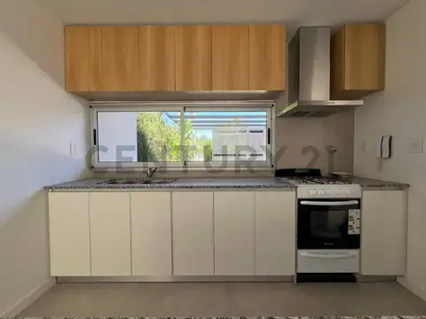 Casa en Venta en City Bell, USD 148.000