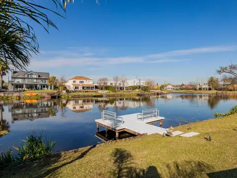 Casa en Venta en La Alameda, USD 849.999