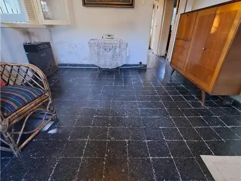 Casa en Venta en Lomas De Zamora, $ 99.000