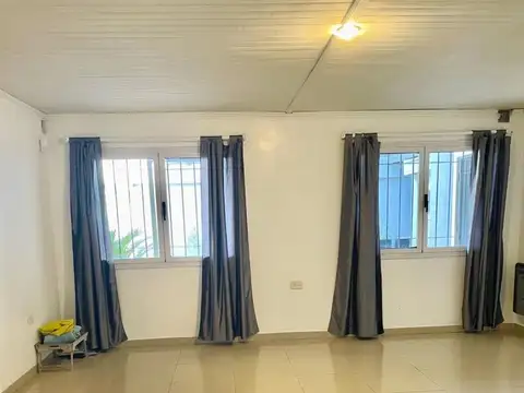 VENTA CASA 5 DORMITORIOS RECICLADA BARRIO EMPALME
