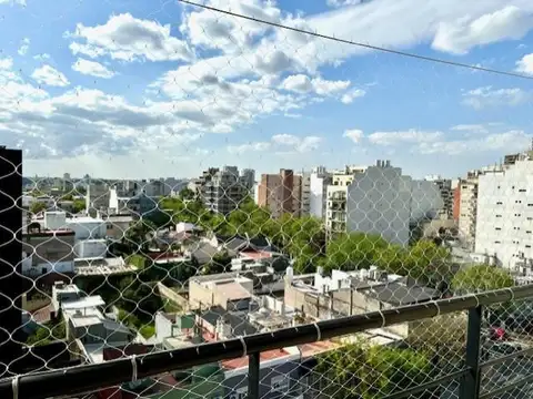 2 AMBIENTES VISTA PANORAMICA AL NORTE BALCON Y TERRAZA PROPIAS CON PARRILLA Y BAULERA EN COGHLAN