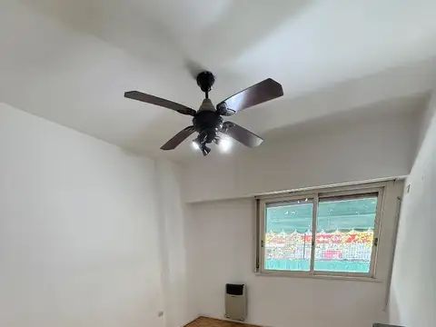 DEPARTAMENTO 4 AMBIENTES CON COCHERA.