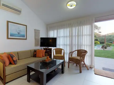 Casa en Alquiler Temporal en Punta del Este, USD 5.000