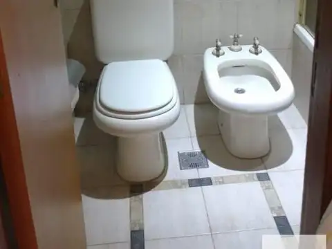 Departamento 5 ambientes con 2 baños