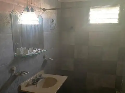 Casa 2 ambientes con 1 baño