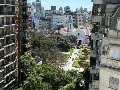 Departamento 10 ambientes con 4 baños