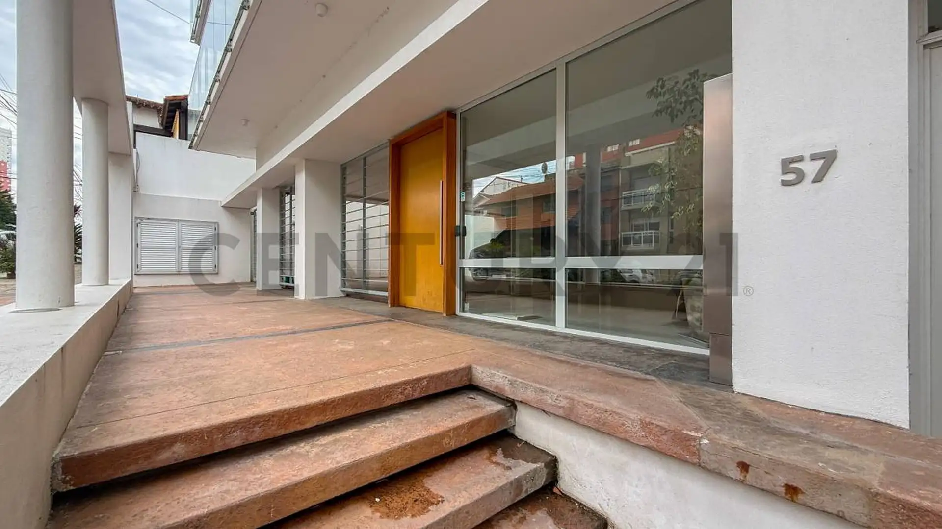 Depto 3 amb, 96m² con cochera y vista lateral al mar — Playa Chica