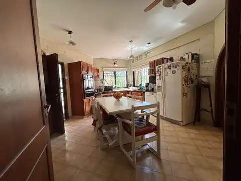 VENTA CASA 7 AMB RAMOS MEJIA COCHERA