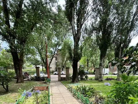 Bradley 300 , Piso PB