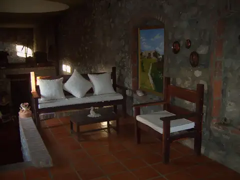 Casa 6 ambientes con 4 baños