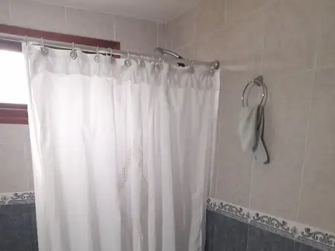 PERMUTA CHALET EN MIRAMAR POR PROPIEDAD EN QUILMES