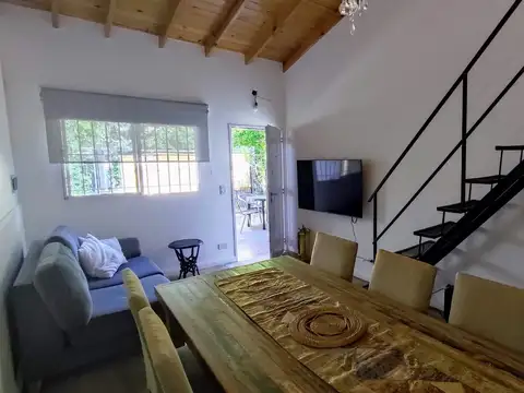 Depto Tipo Casa 4 ambientes con 1 baño