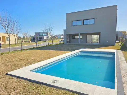 CASA 4 AMB VENTA Bº SAN PABLO PILAR PILETA FINANC
