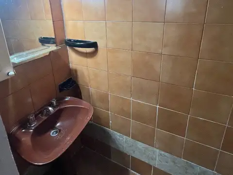 Casa en Alquiler con 2 cocheras