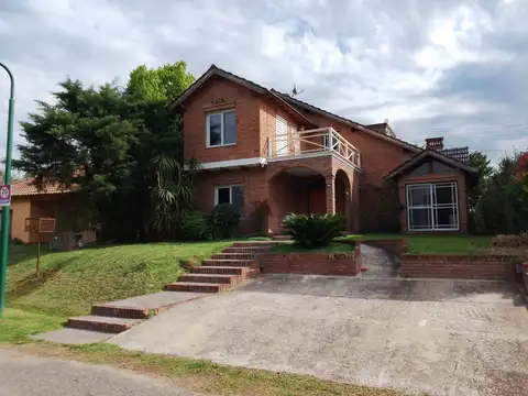 VENTA 1 LOTE COUNTRY EL BOSQUE 3 HABITACIONES 2 EN SUITE PARQUE Y PILETA