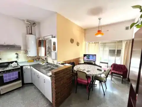 Entre Ríos e/ Buchardo y Guido Spano