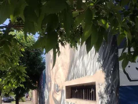 Lote de 10x23, muy buena zona, cerrado perimétralmente.