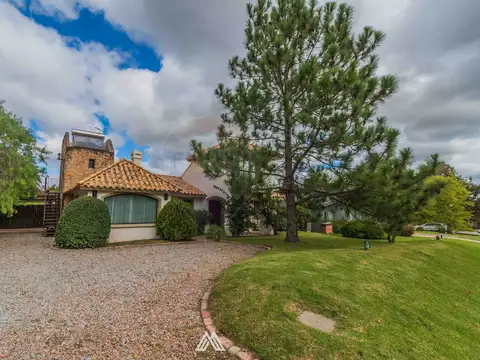 Casa en Venta con 1 cochera