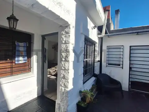 Casa 4 ambientes con 1 baño
