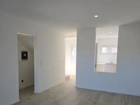 Casa 3 ambientes con 1 baño