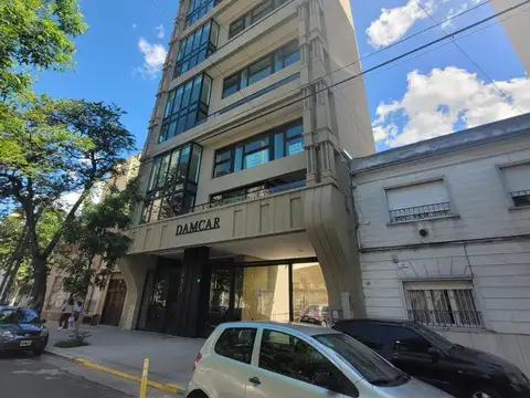 EXCLUSIVO DEPARTAMENTO EN 15 E/ 50 Y 51