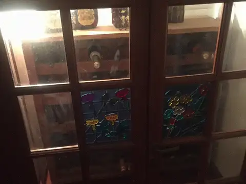 Casa 9 ambientes con 5 baños