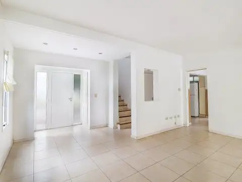 Casa con Pileta en La Candela
